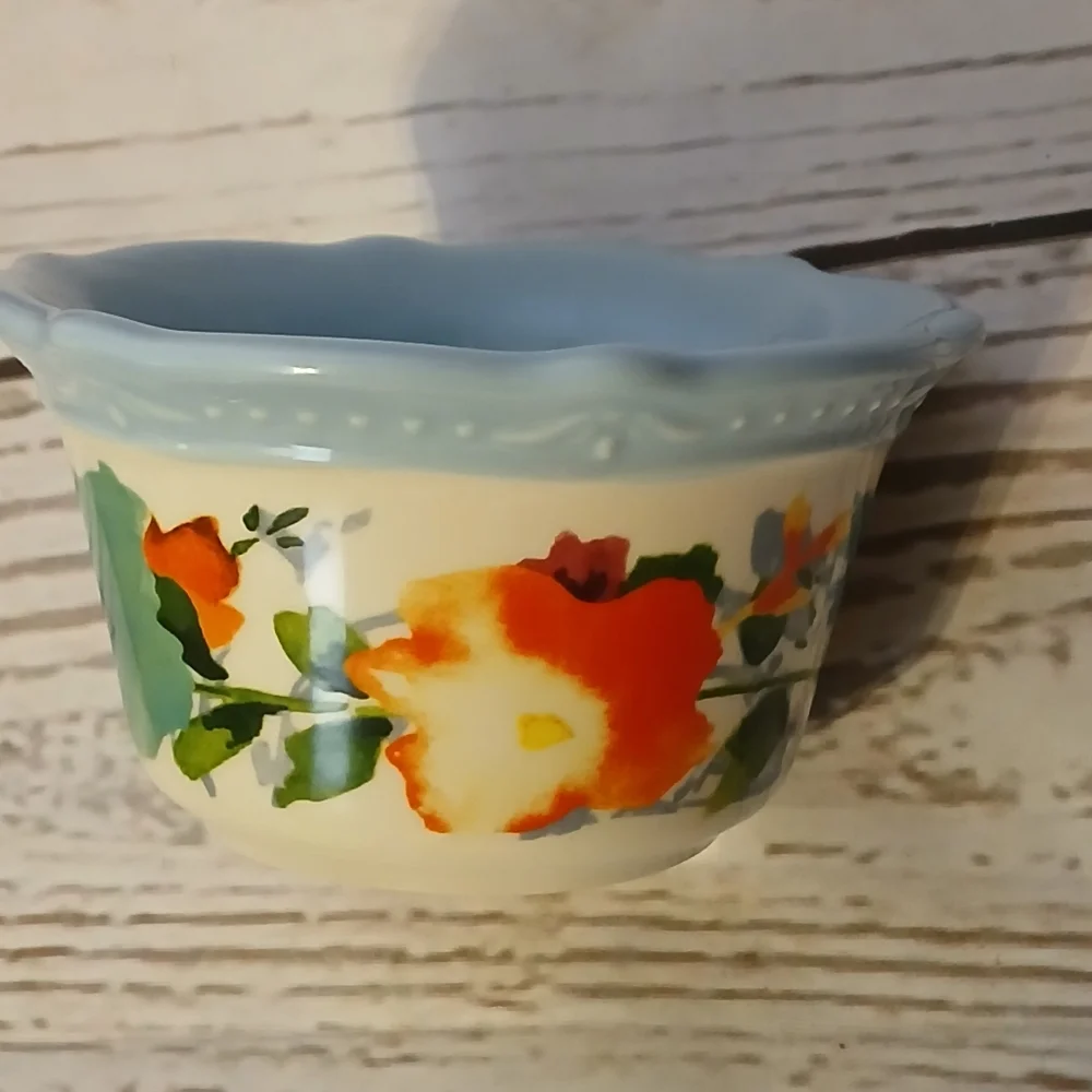 The Pioneer Woman Stoneware Ramekin From The Flea Market Set